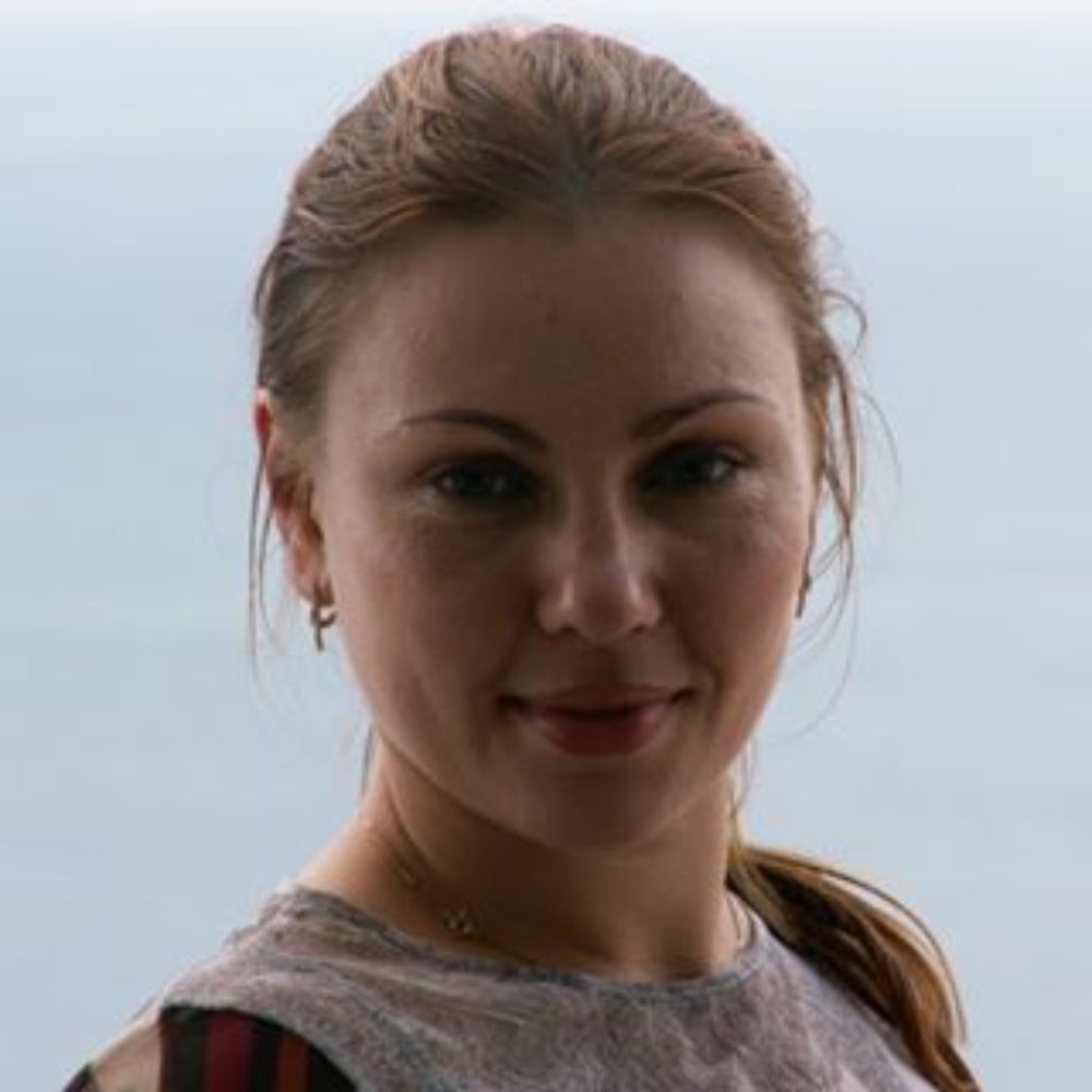 Meet your Posher, Elena